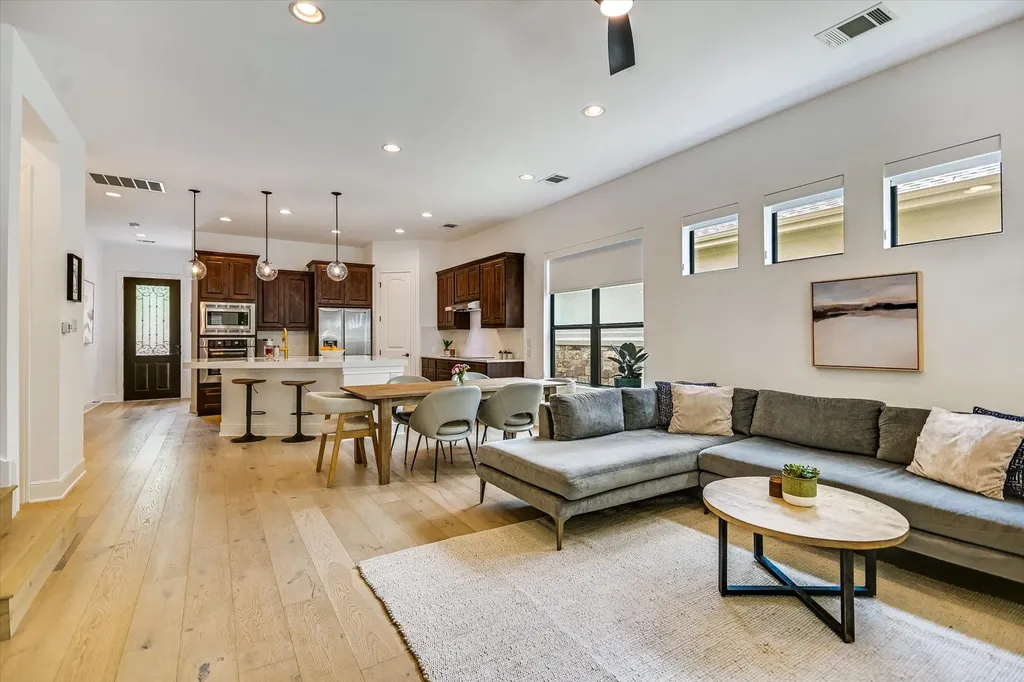 13 Prestonwood Circle Austin TX 78734