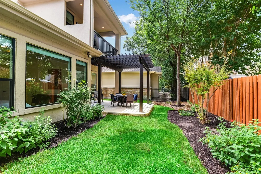 13 Prestonwood Circle Austin TX 78734