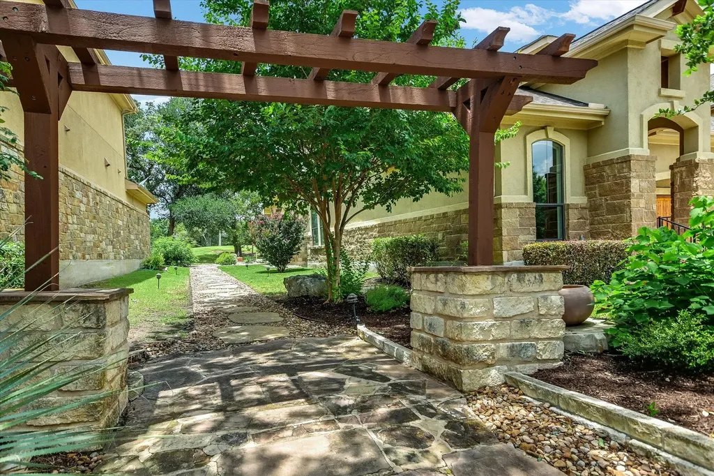 13 Prestonwood Circle Austin TX 78734