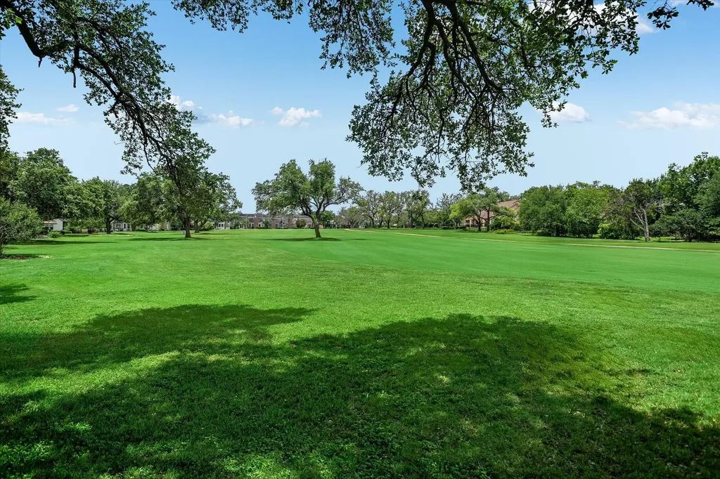 13 Prestonwood Circle Austin TX 78734