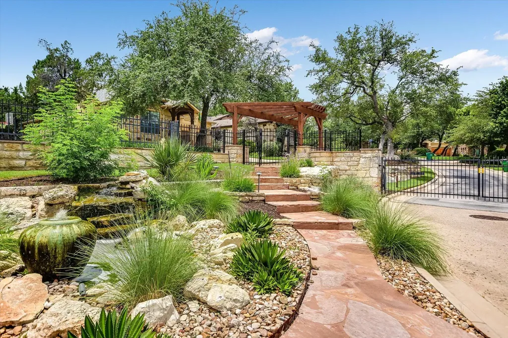 13 Prestonwood Circle Austin TX 78734