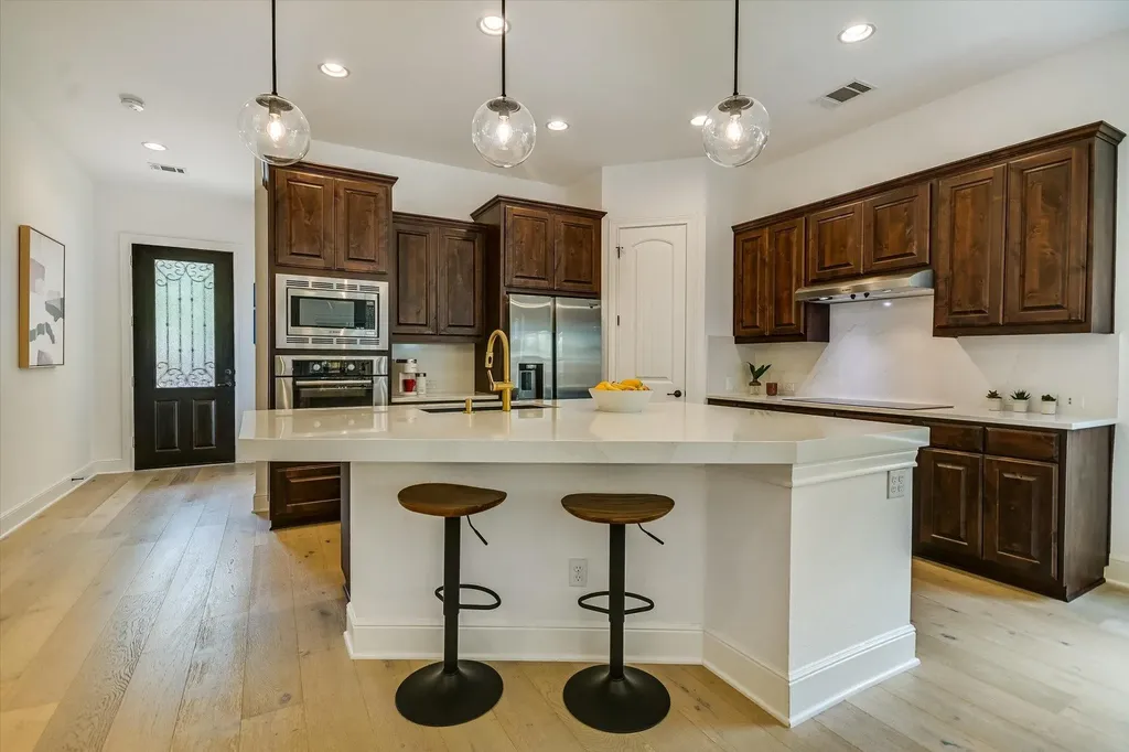13 Prestonwood Circle Austin TX 78734