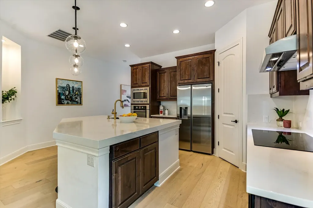 13 Prestonwood Circle Austin TX 78734