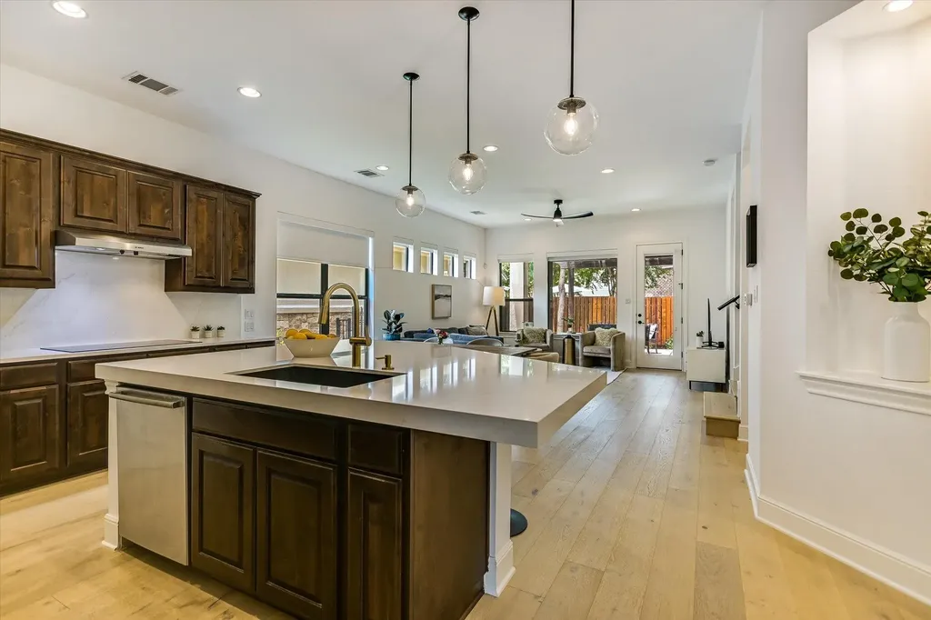 13 Prestonwood Circle Austin TX 78734