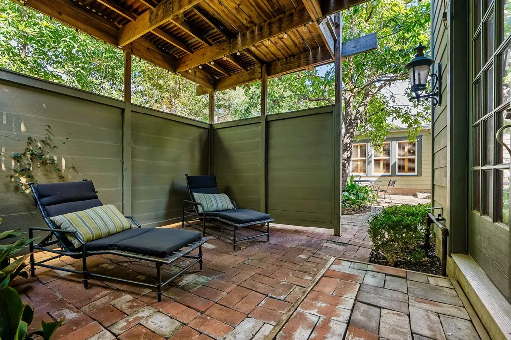 311 E 35th Street Austin TX 78705
