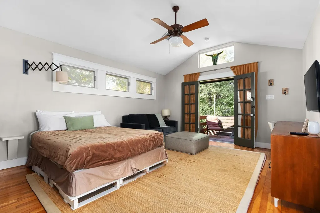 311 E 35th Street Austin TX 78705