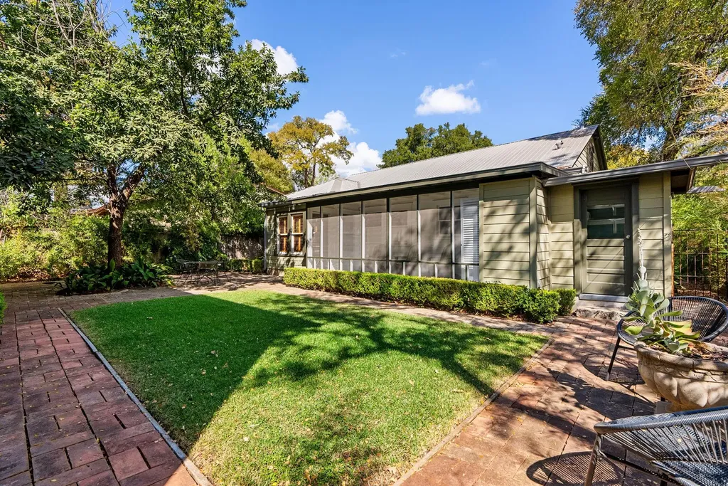 311 E 35th Street Austin TX 78705