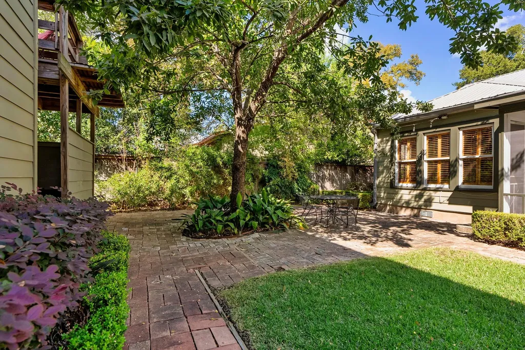 311 E 35th Street Austin TX 78705