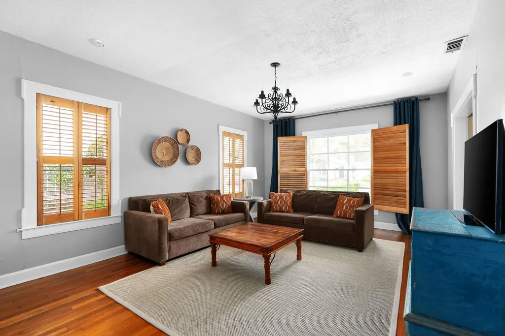 311 E 35th Street Austin TX 78705