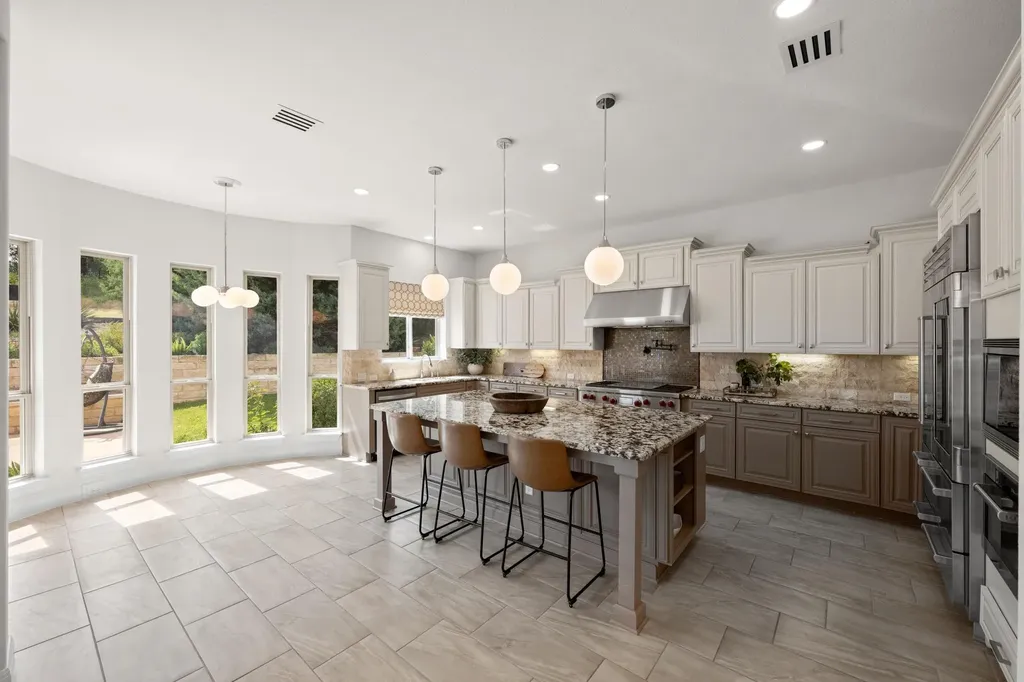 310 Bella Montagna Circle Austin TX 78734