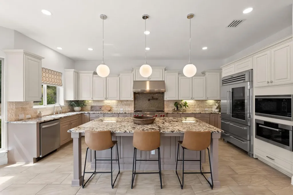 310 Bella Montagna Circle Austin TX 78734