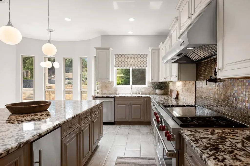 310 Bella Montagna Circle Austin TX 78734