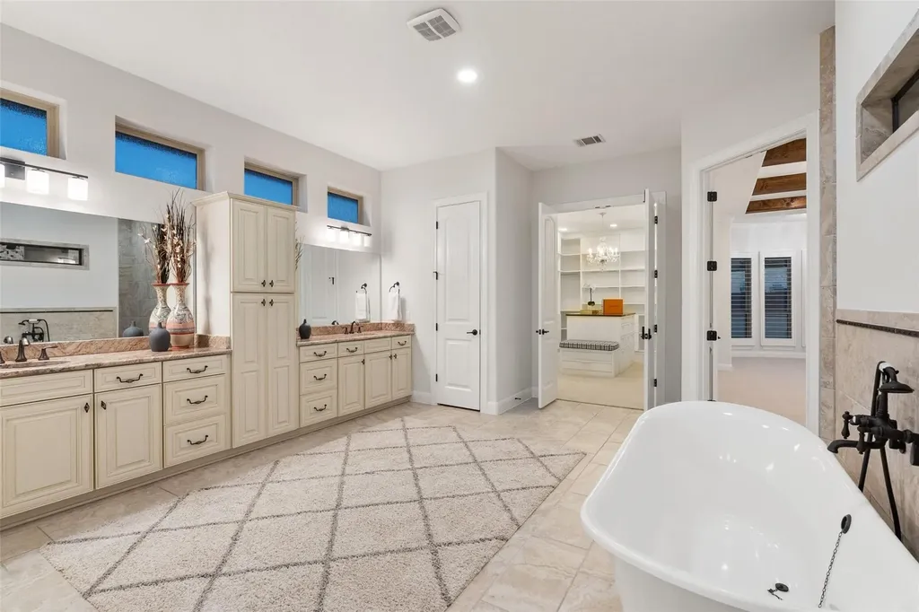 310 Bella Montagna Circle Austin TX 78734