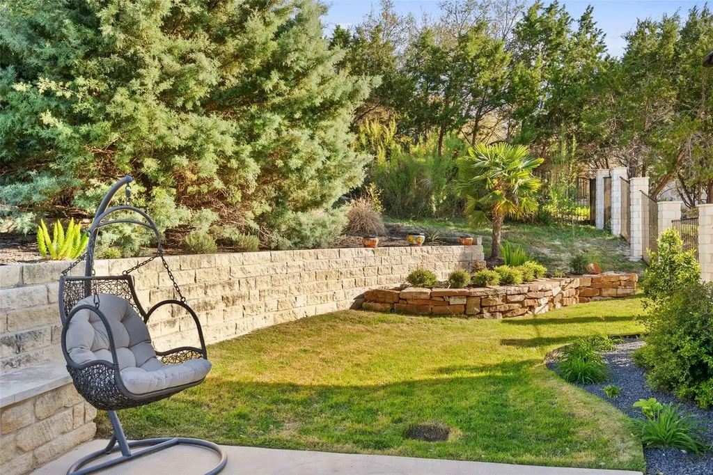 310 Bella Montagna Circle Austin TX 78734