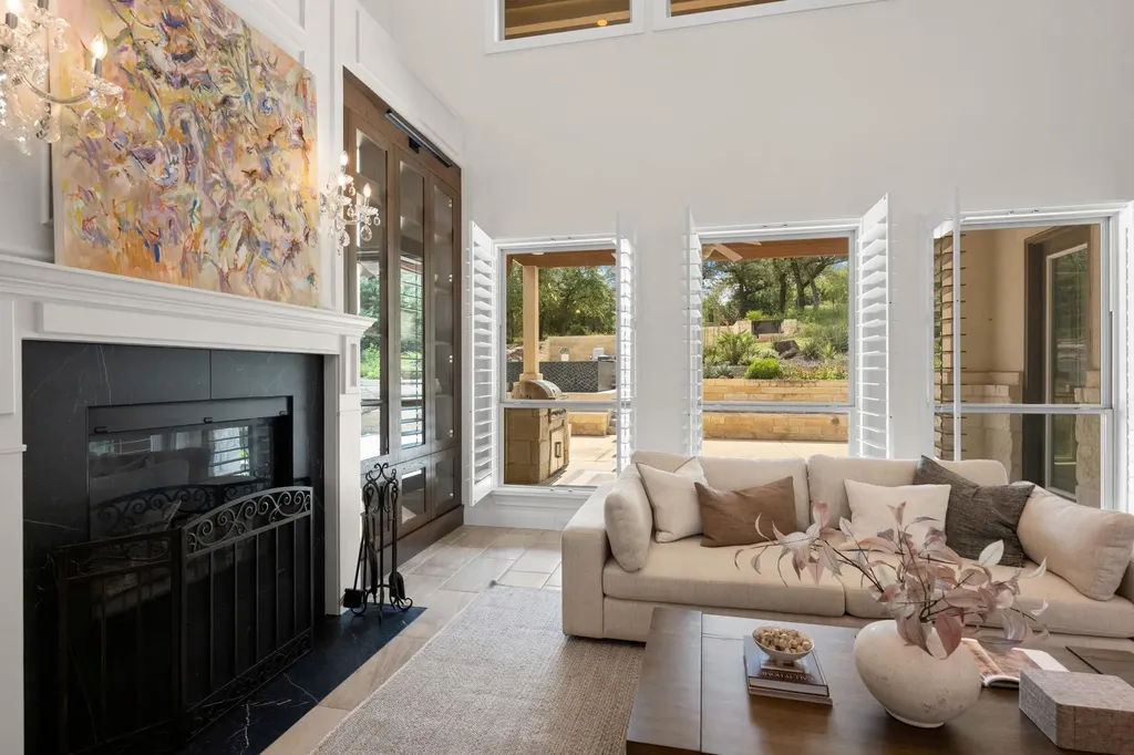 310 Bella Montagna Circle Austin TX 78734