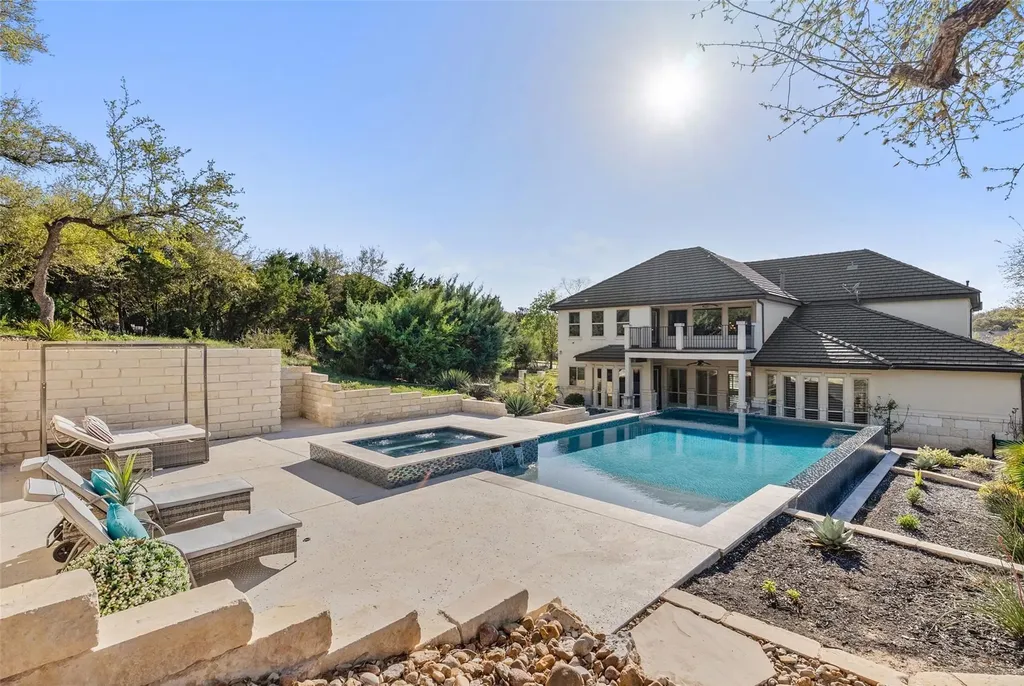 310 Bella Montagna Circle Austin TX 78734