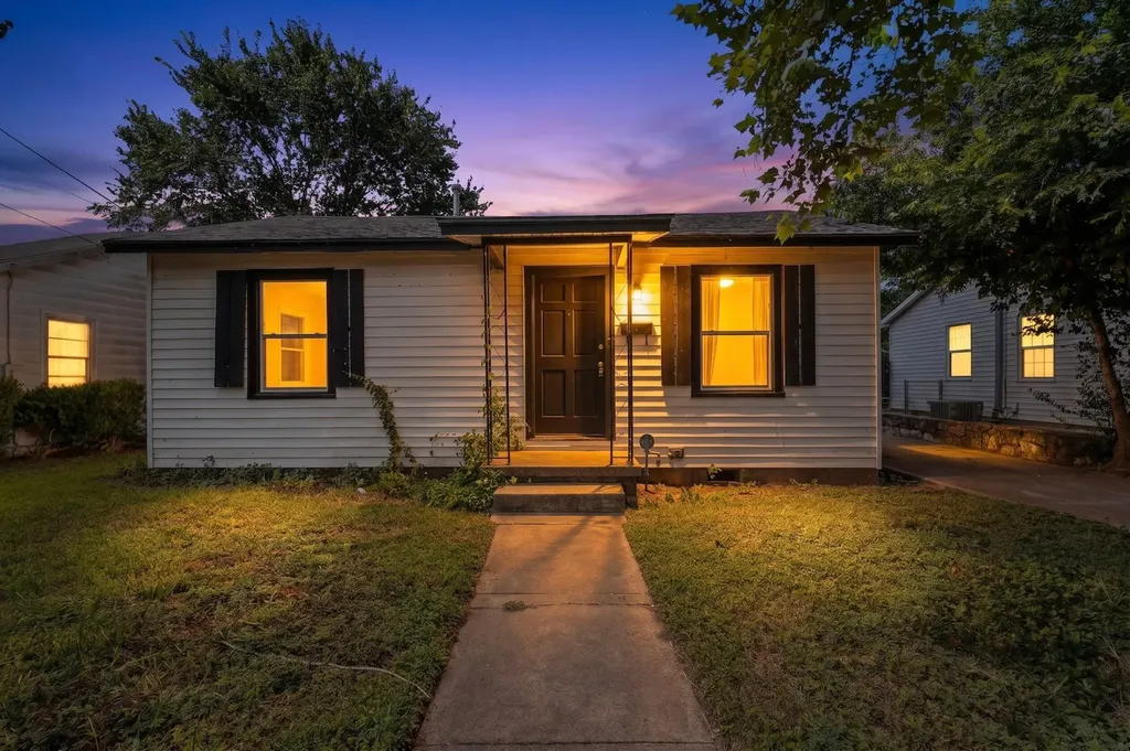 4703 Leslie Avenue Austin TX 78721