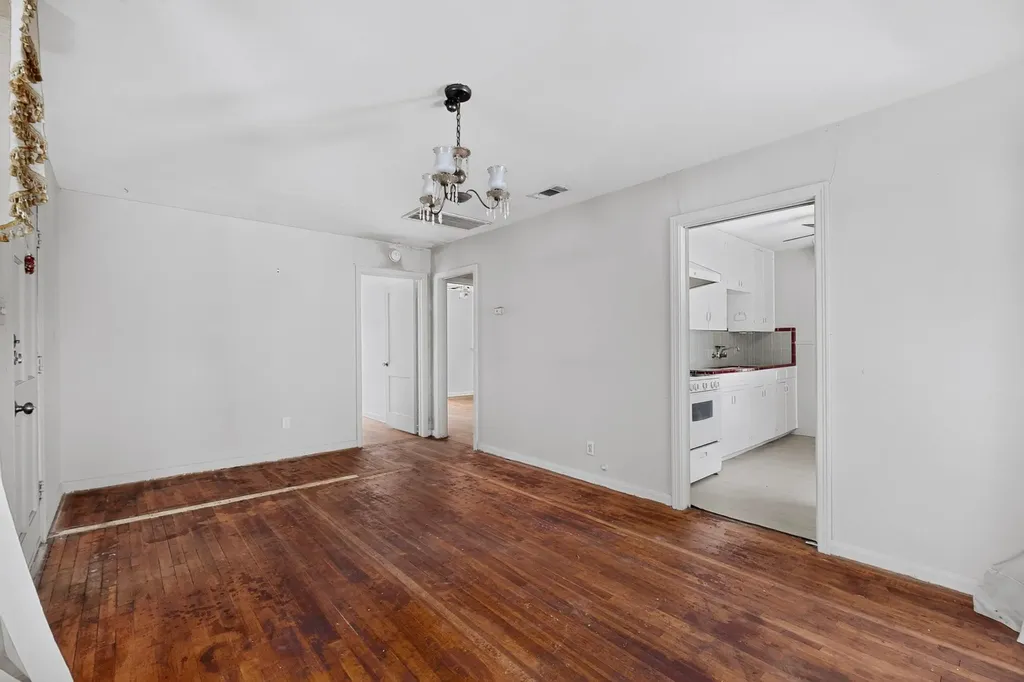 4703 Leslie Avenue Austin TX 78721