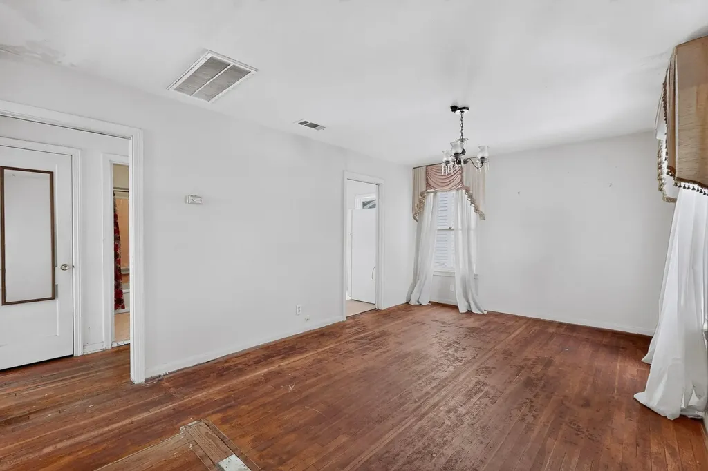 4703 Leslie Avenue Austin TX 78721