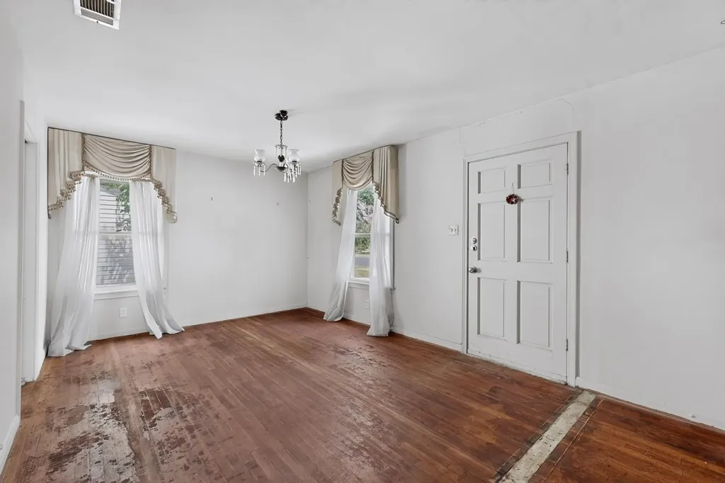 4703 Leslie Avenue Austin TX 78721