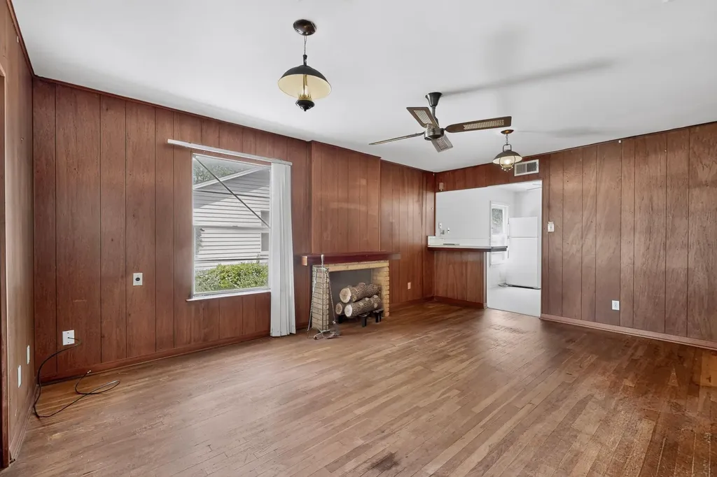 4703 Leslie Avenue Austin TX 78721
