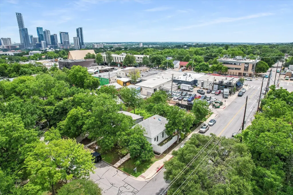 1711 Eva Street Austin TX 78704