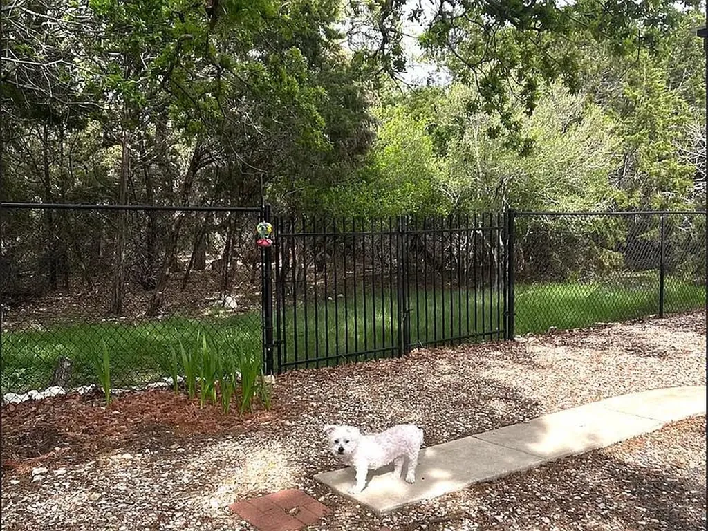 430 Summit Ridge Drive N Point Venture TX 78645