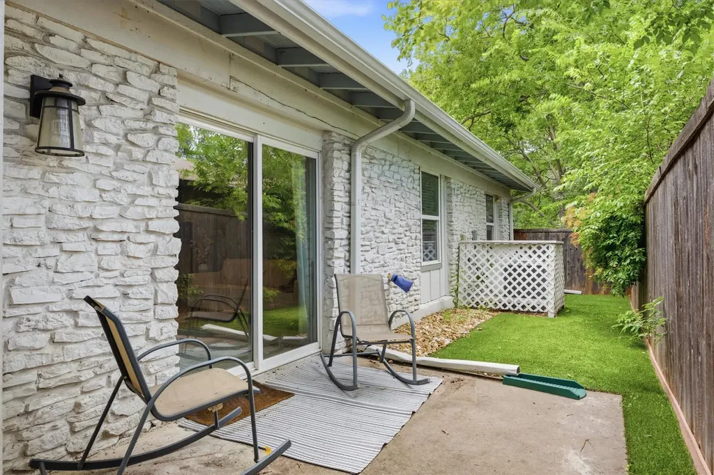 5704 Gloucester Lane Austin TX 78723