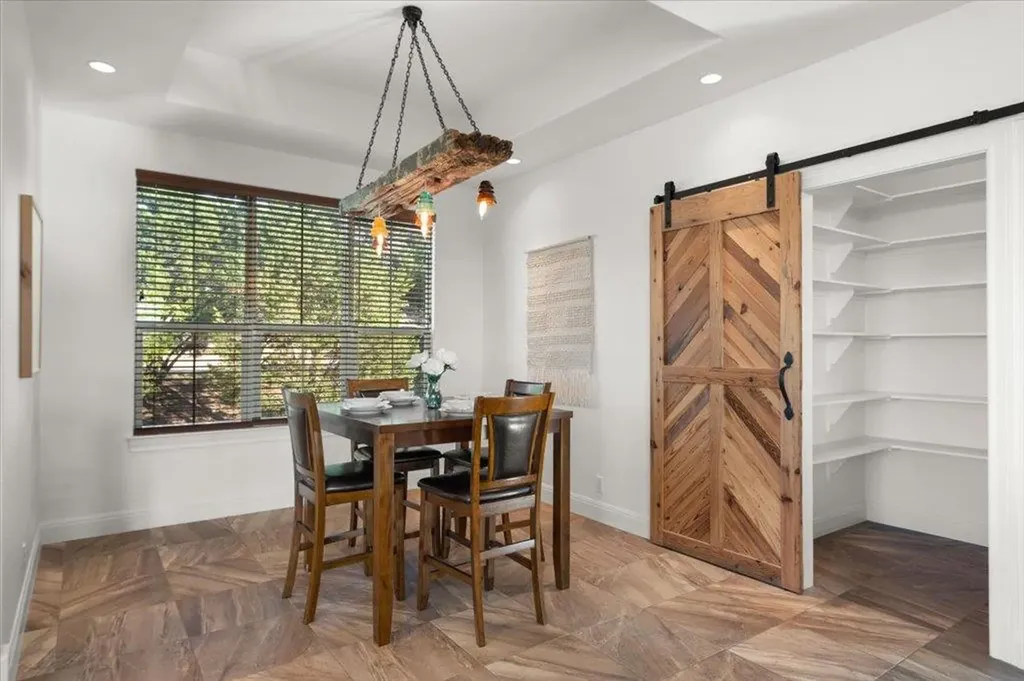 406 Rogart Drive Spicewood TX 78669