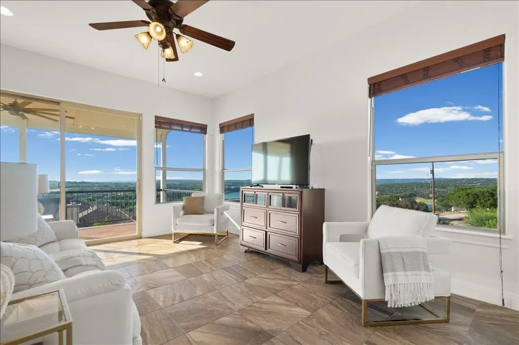 406 Rogart Drive Spicewood TX 78669