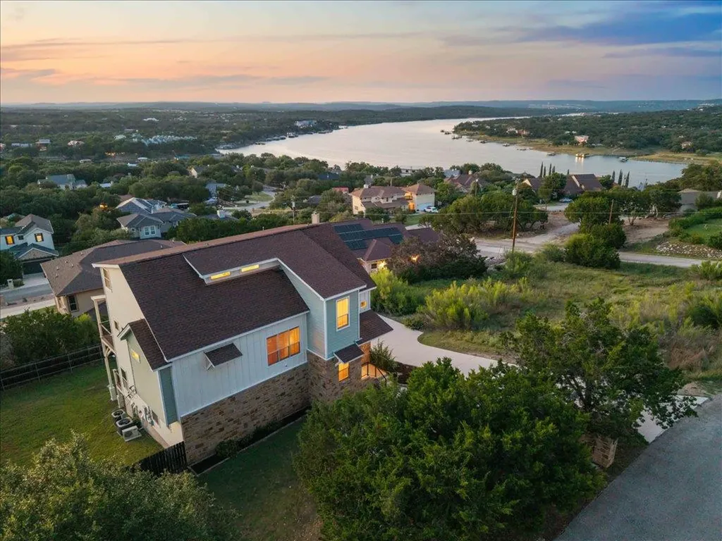 406 Rogart Drive Spicewood TX 78669