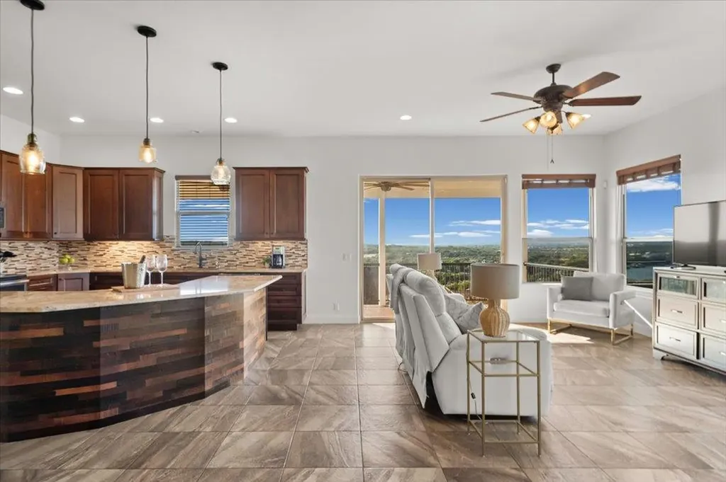406 Rogart Drive Spicewood TX 78669