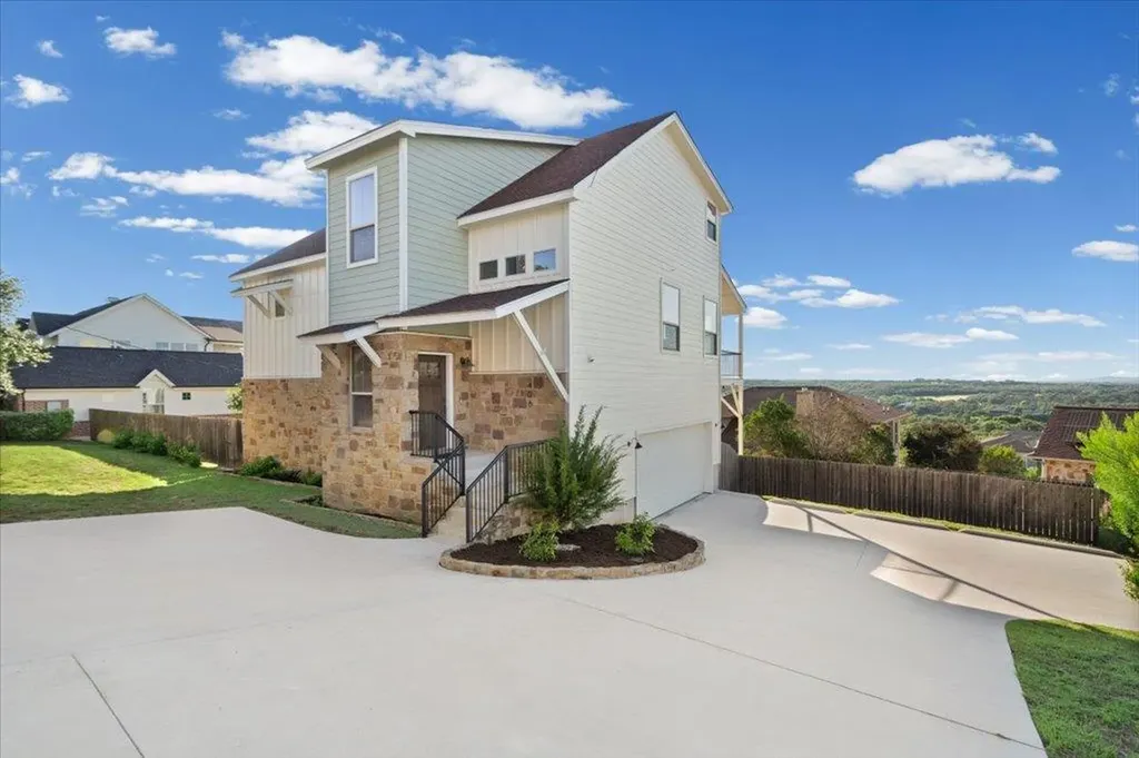 406 Rogart Drive Spicewood TX 78669