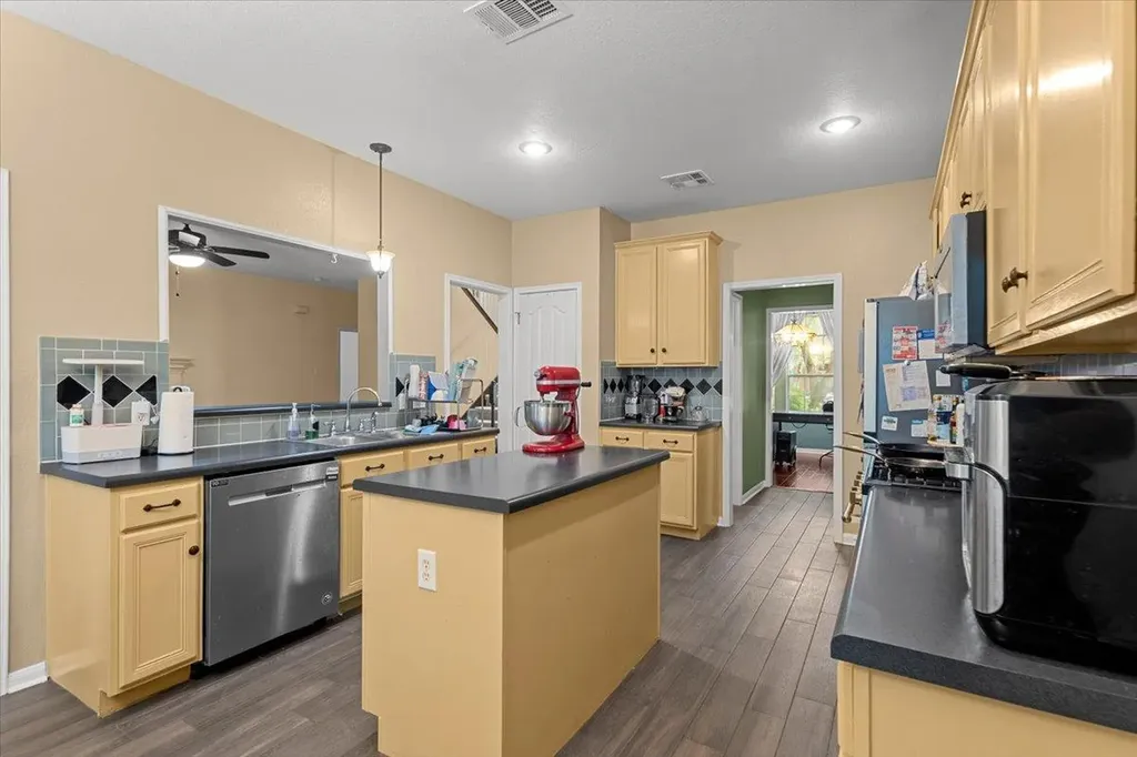 310 N Carriage Hills Drive Georgetown TX 78626