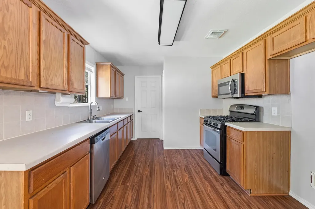 2674 Bradley Lane Round Rock TX 78664