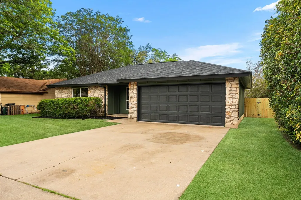 2107 Cindy Lane Austin TX 78727