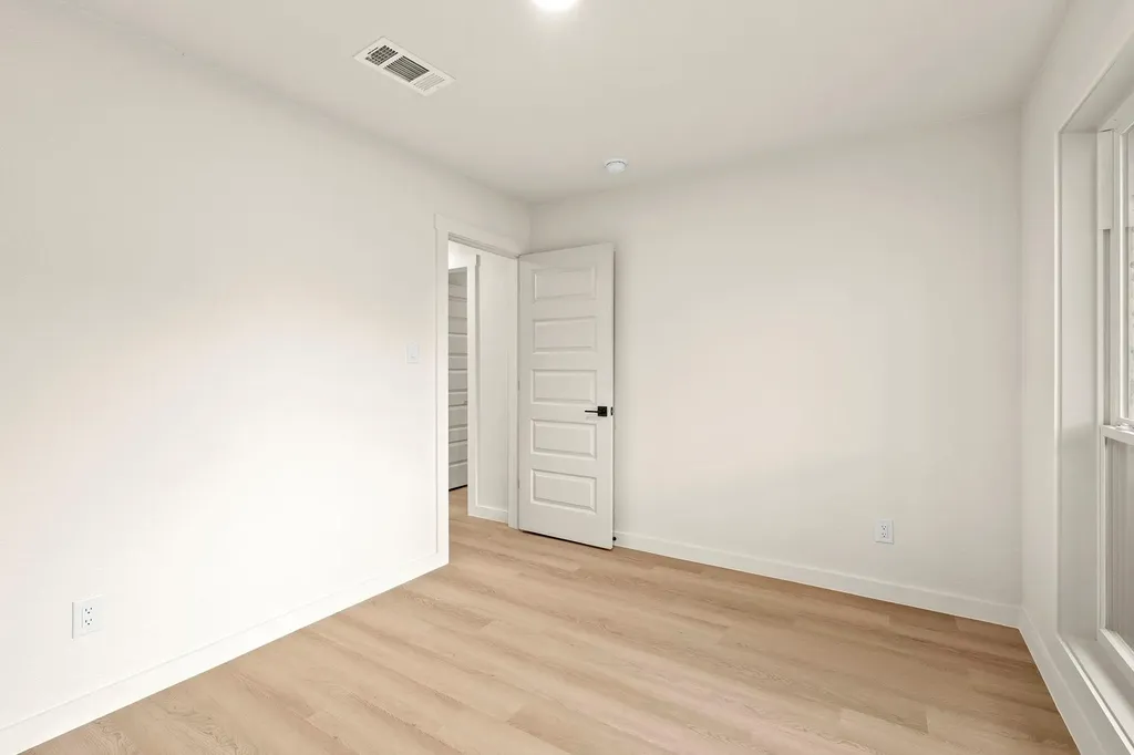 2107 Cindy Lane Austin TX 78727