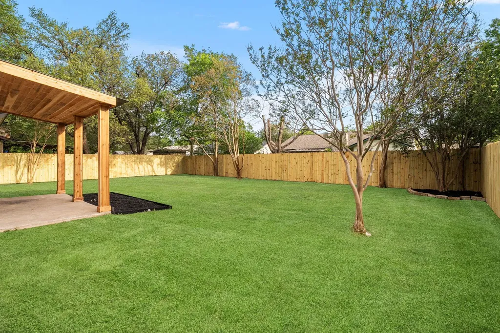 2107 Cindy Lane Austin TX 78727