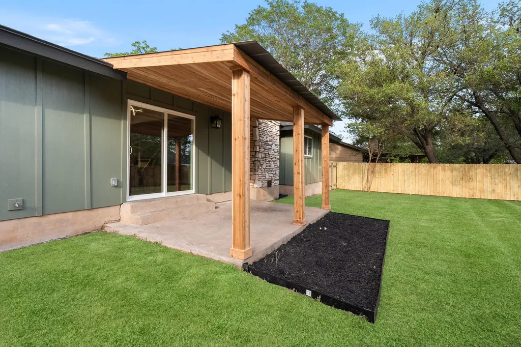 2107 Cindy Lane Austin TX 78727