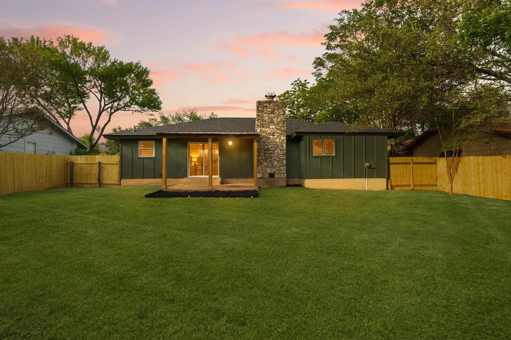 2107 Cindy Lane Austin TX 78727