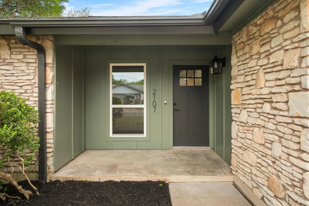 2107 Cindy Lane Austin TX 78727