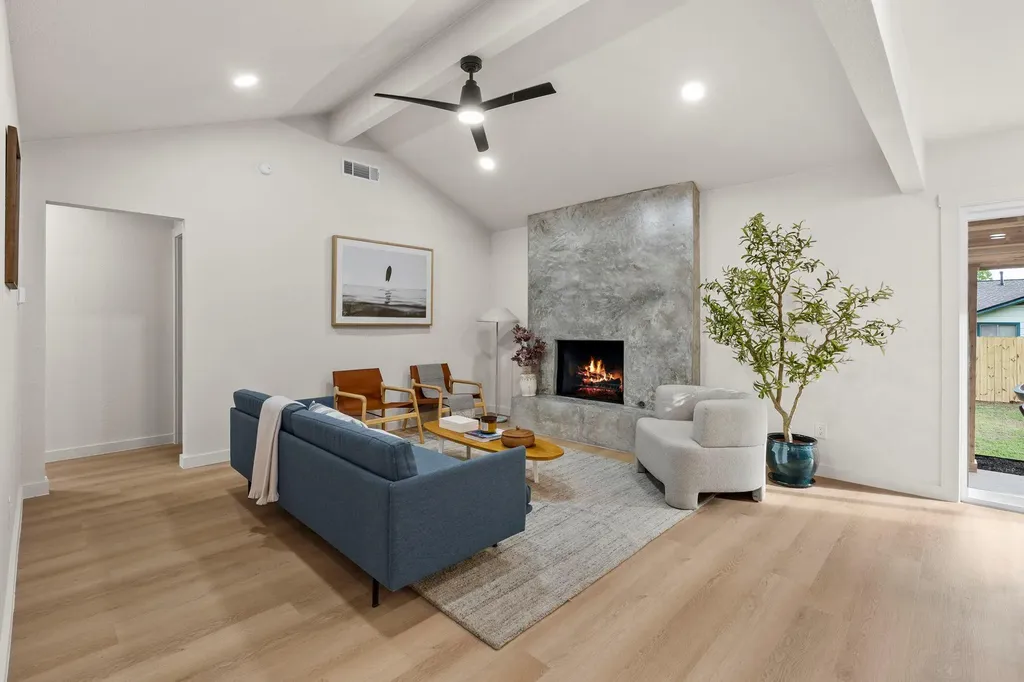2107 Cindy Lane Austin TX 78727