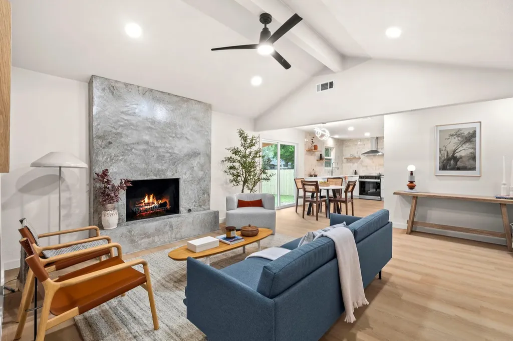 2107 Cindy Lane Austin TX 78727