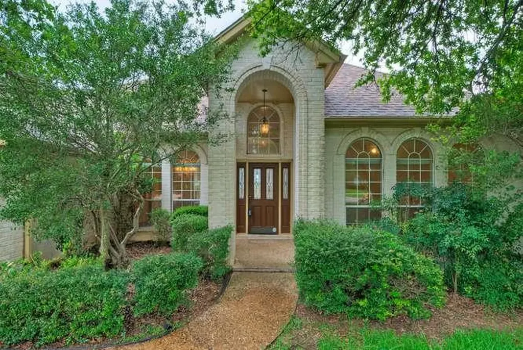 8703 Bluegrass Drive Austin TX 78759