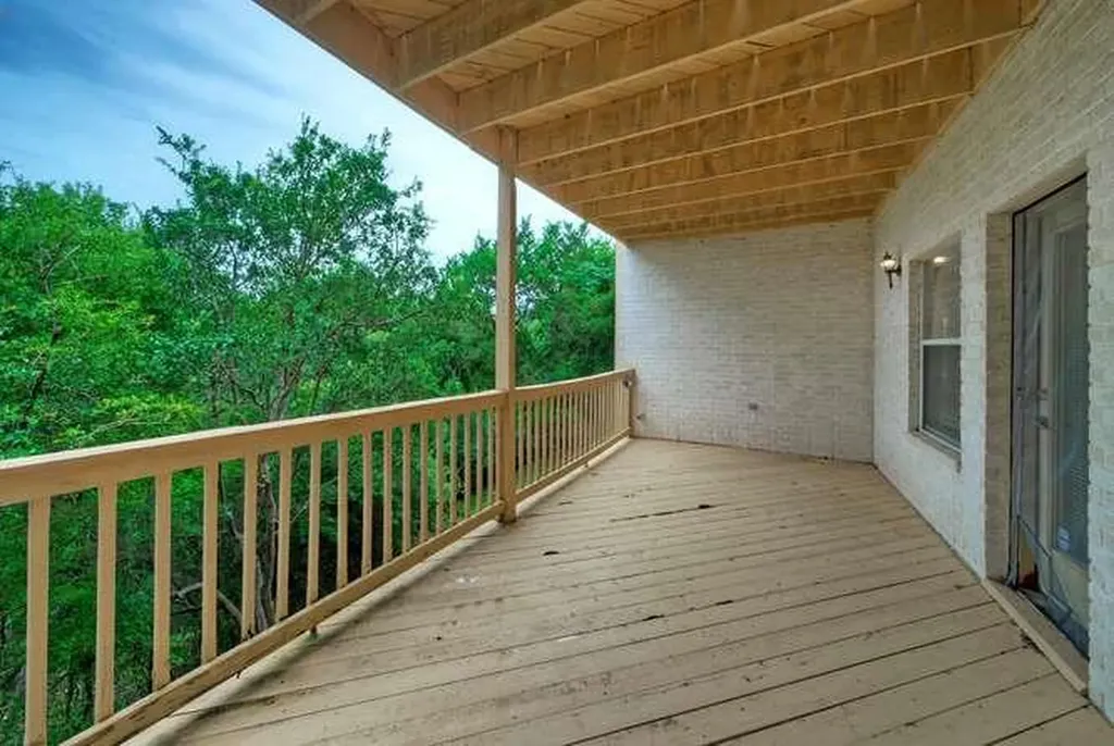 8703 Bluegrass Drive Austin TX 78759