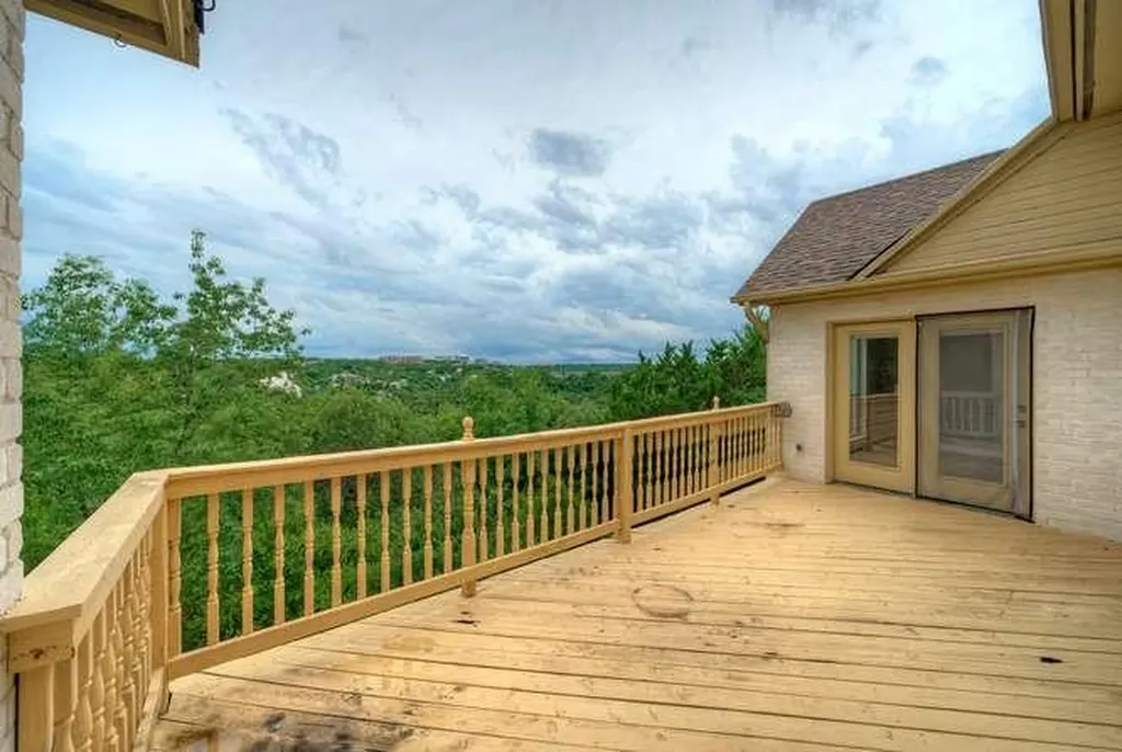8703 Bluegrass Drive Austin TX 78759