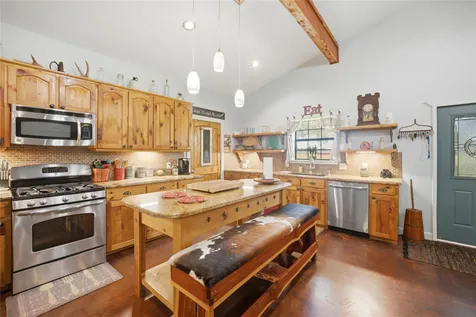 318 Grey Wolf Lane Bastrop TX 78602