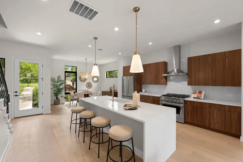 1514 Newton Street Austin TX 78704