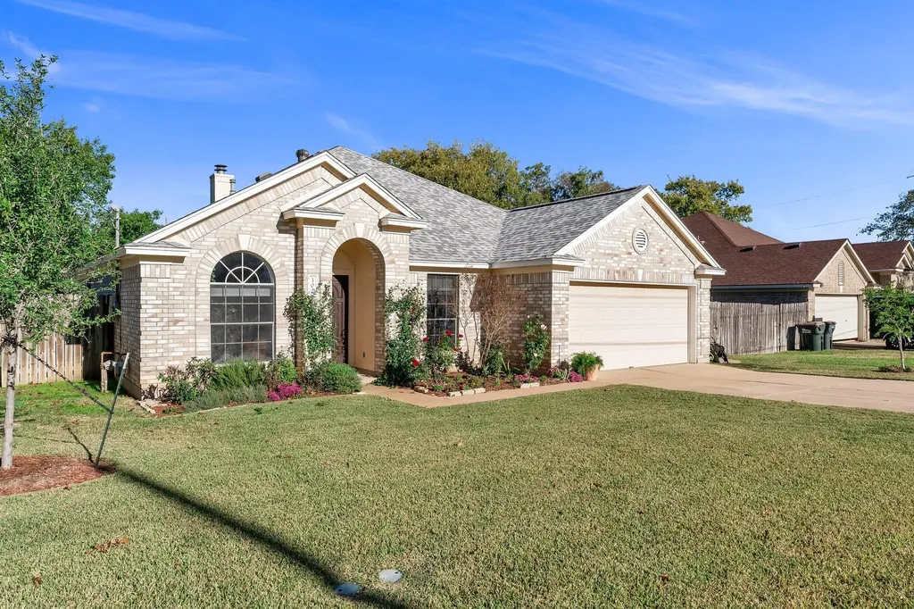 302 Debora Drive Georgetown TX 78628
