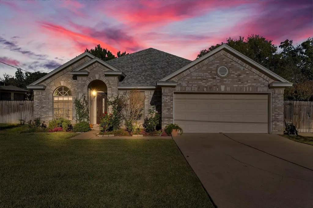 302 Debora Drive Georgetown TX 78628